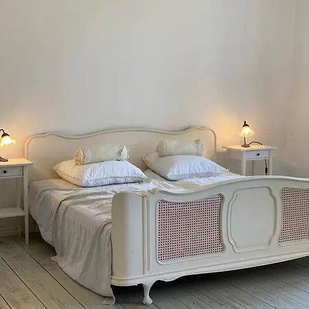 Manor Entire Inspectors House * Neuensund