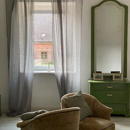 Manor Entire Inspectors House * Neuensund