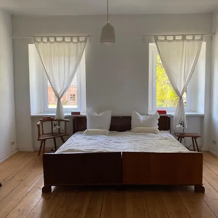 Manor Entire Inspectors House Neuensund